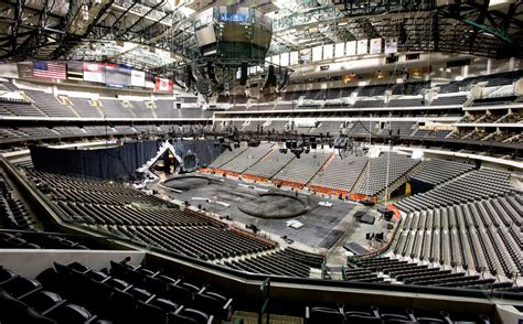 american airlines stadium seating capacity .